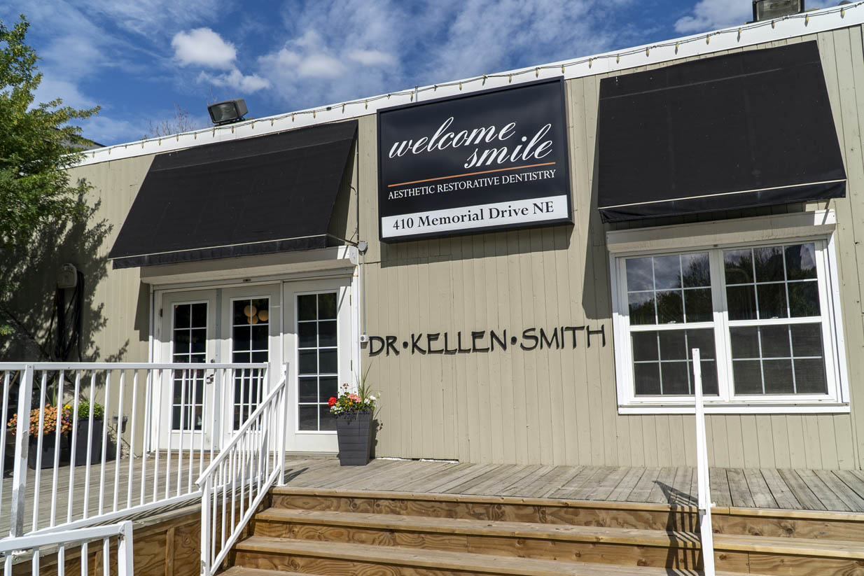 Welcome Smile Dental | Main Exterior Entrance | Calgary Dentistry | Calgary AB